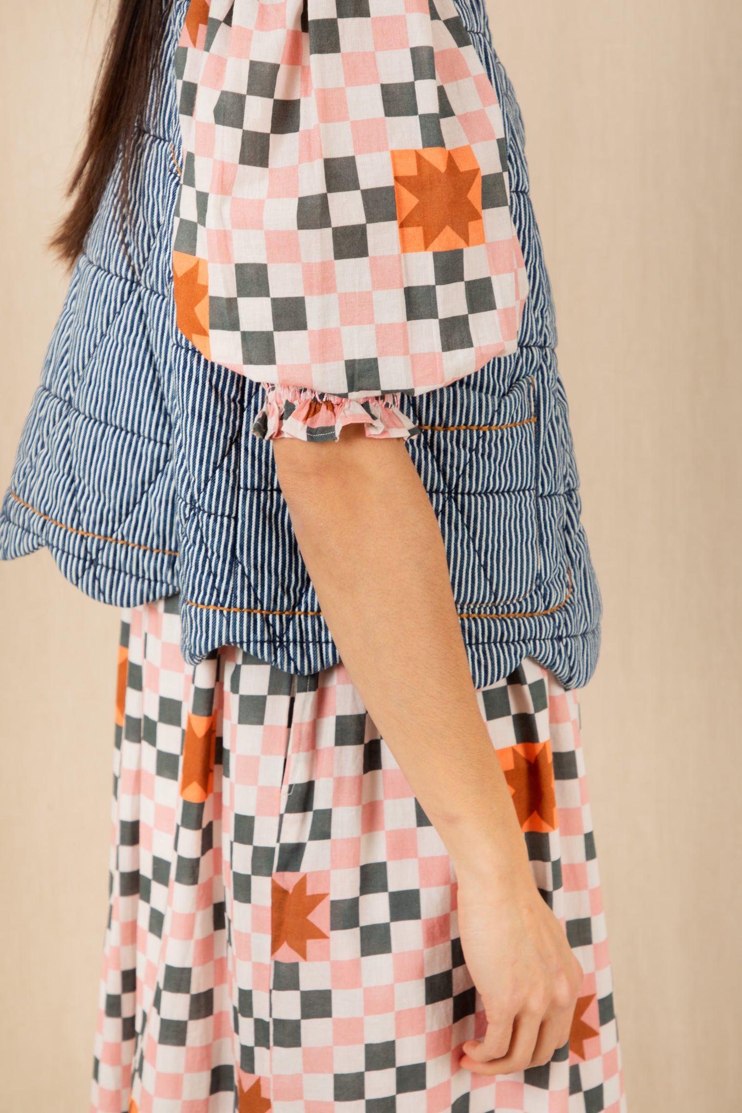 Estelle Gilet - Ticking